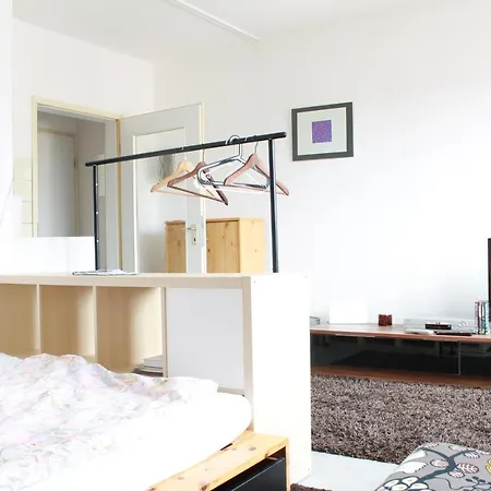 Kleines Gemuetliches Appartement-Wifi-Tv-Uni-Messe Appartamento *